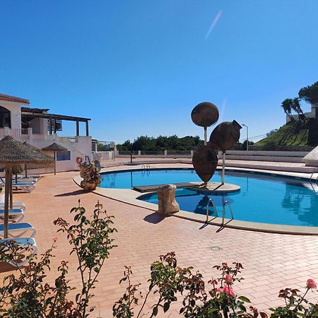 Apartamentos Salema Praia Club Екстер'єр фото