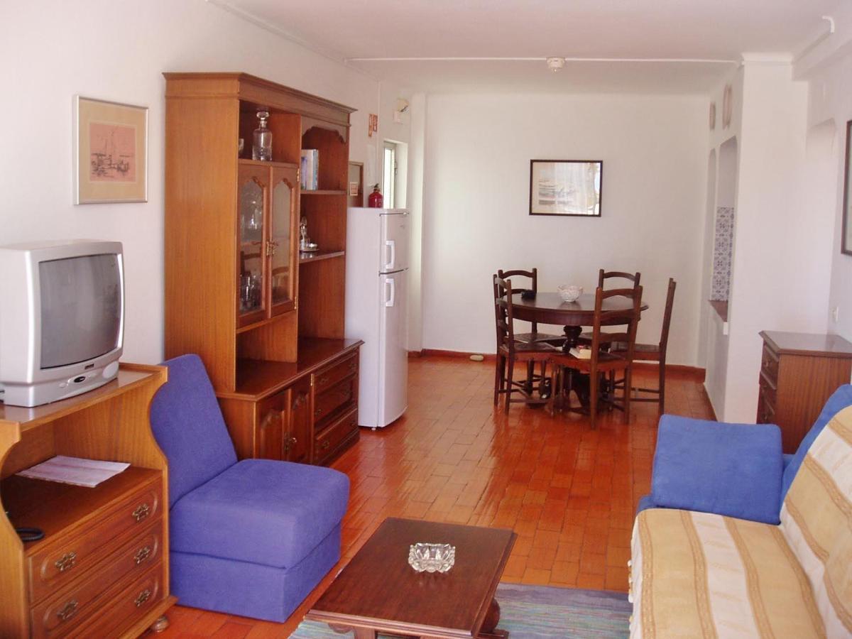 Apartamentos Salema Praia Club Екстер'єр фото