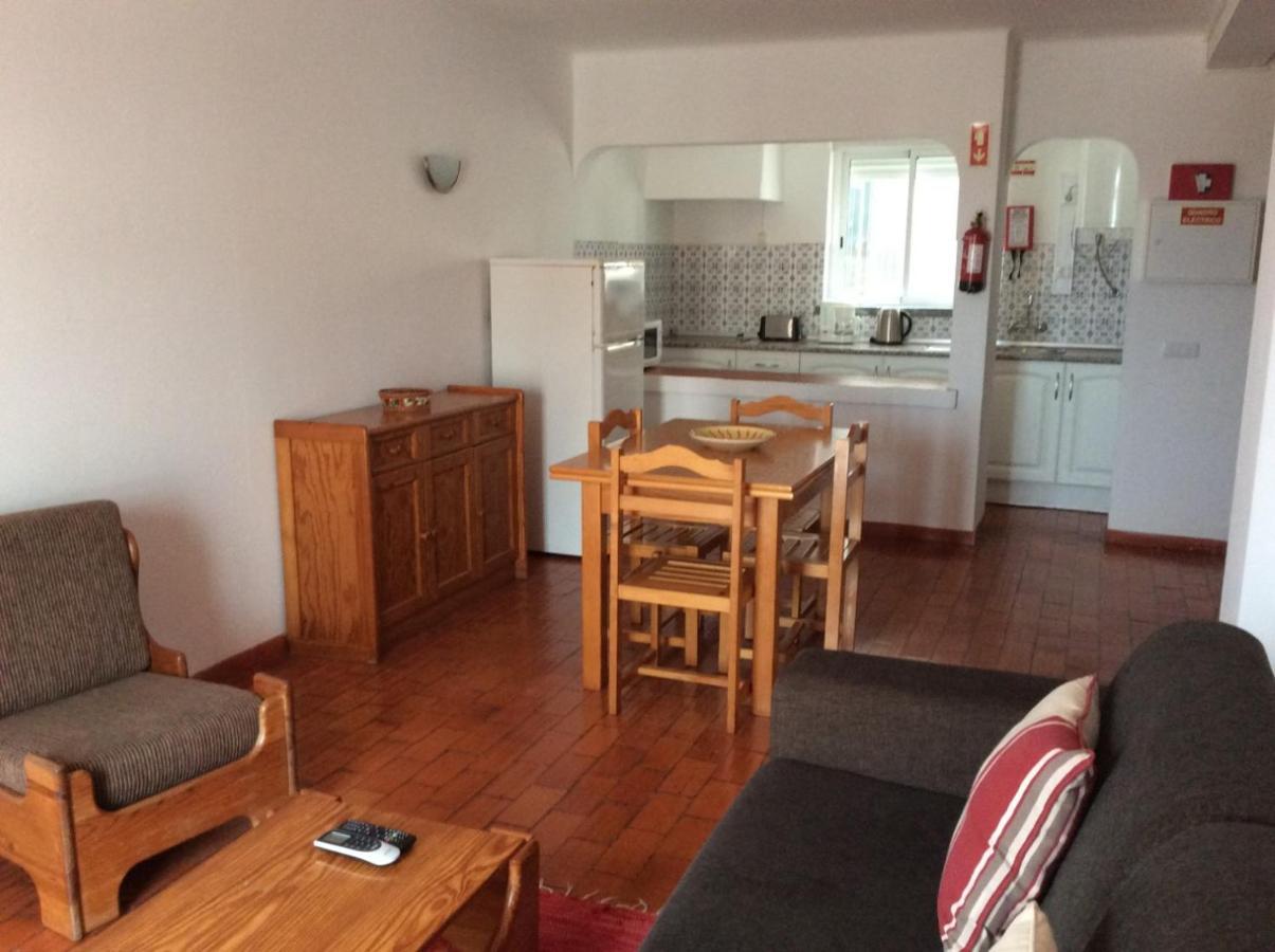 Apartamentos Salema Praia Club Екстер'єр фото