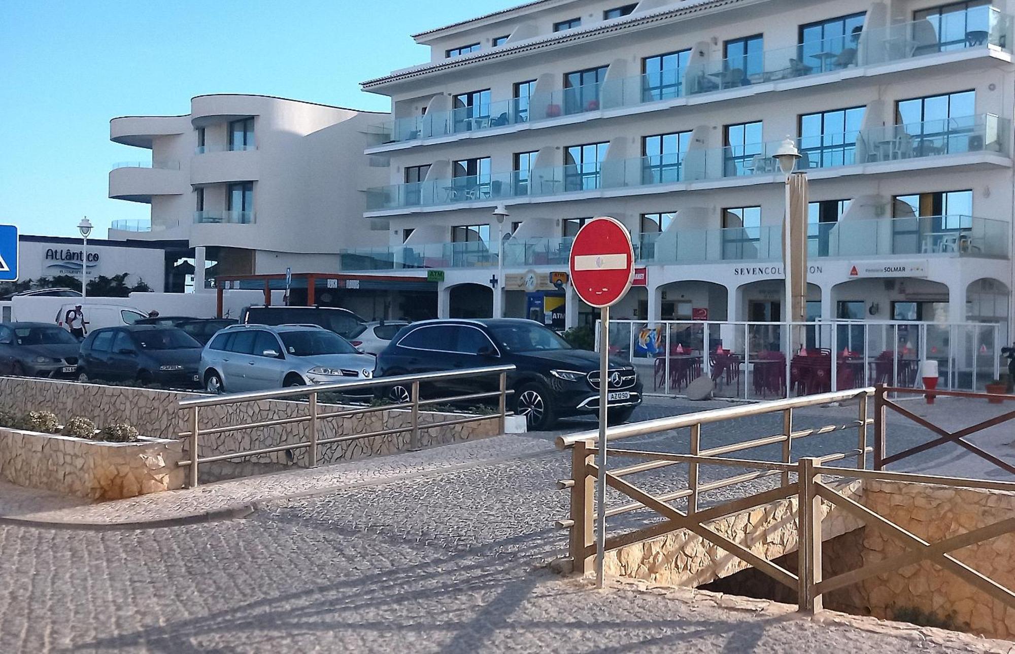 Apartamentos Salema Praia Club Екстер'єр фото