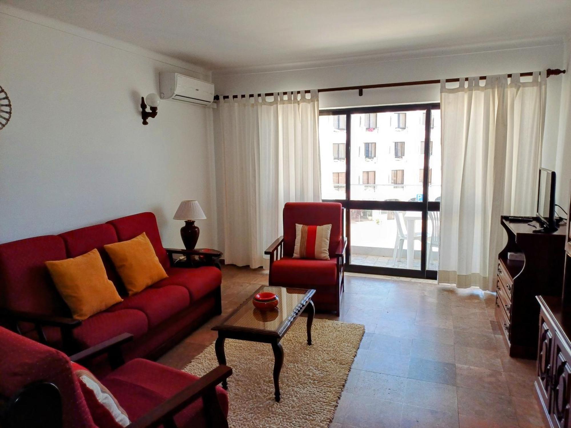 Apartamentos Salema Praia Club Екстер'єр фото