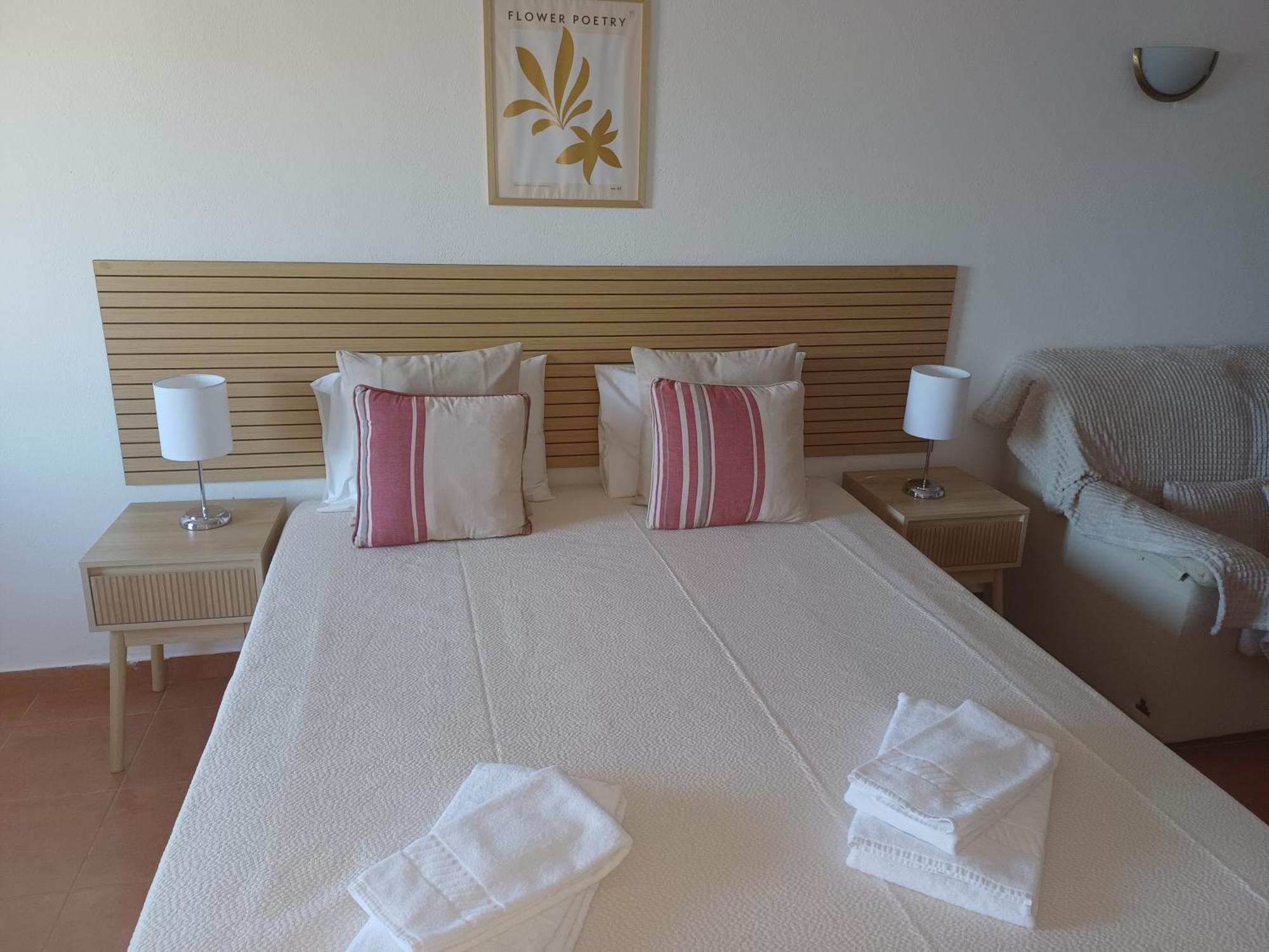 Apartamentos Salema Praia Club Екстер'єр фото