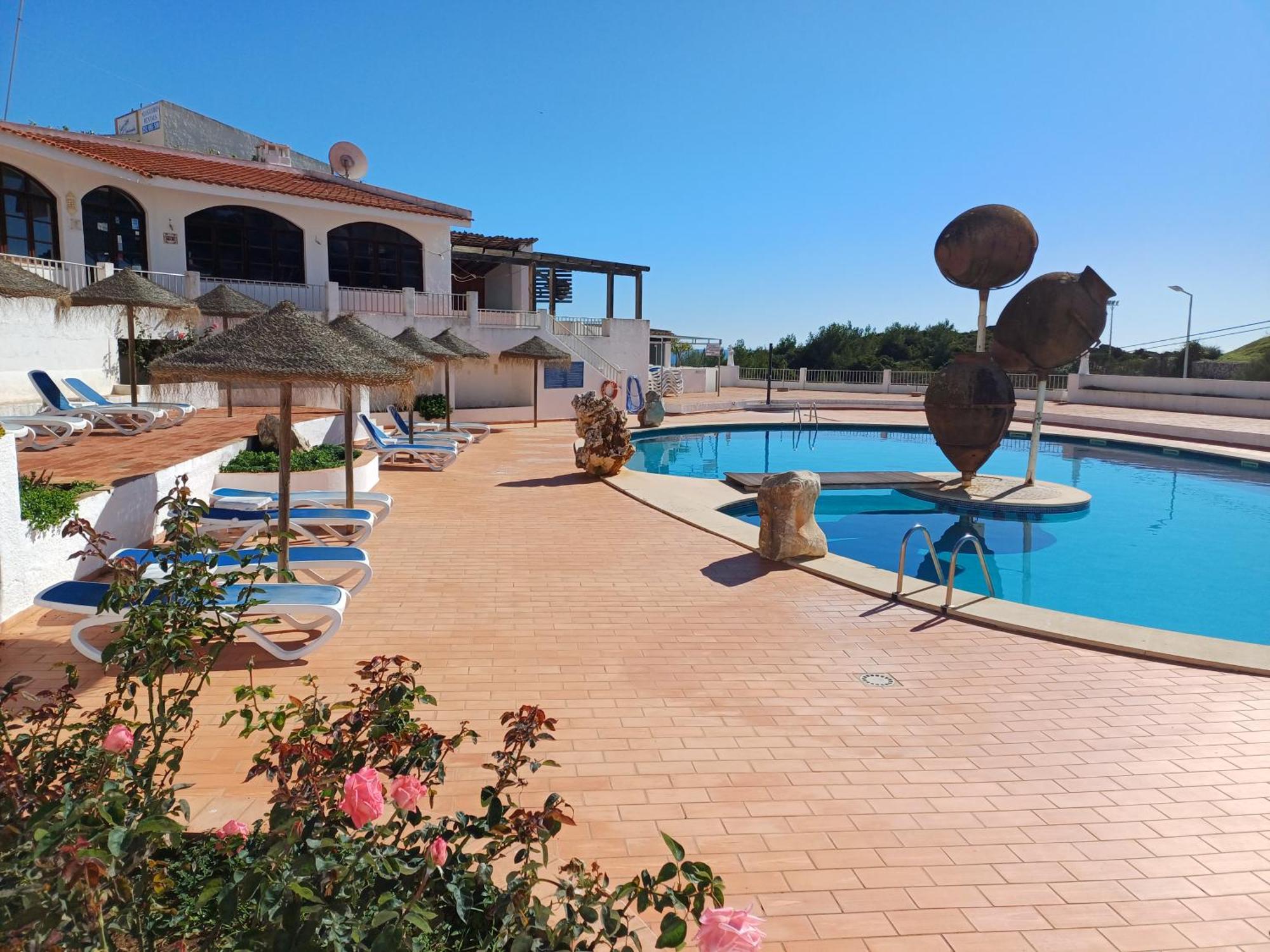 Apartamentos Salema Praia Club Екстер'єр фото