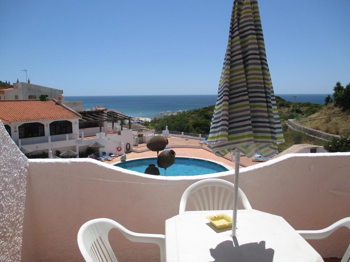 Apartamentos Salema Praia Club Екстер'єр фото