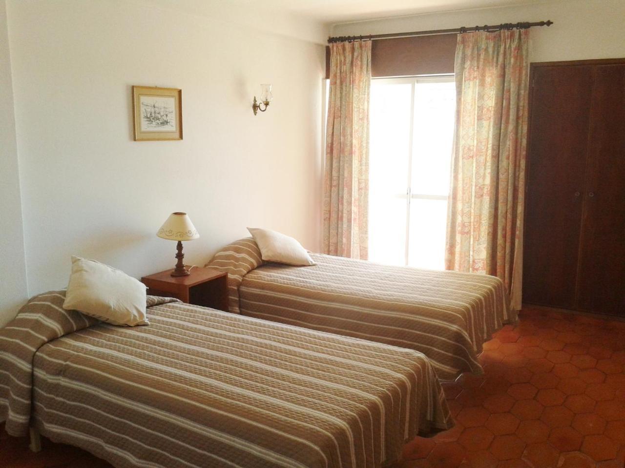 Apartamentos Salema Praia Club Екстер'єр фото